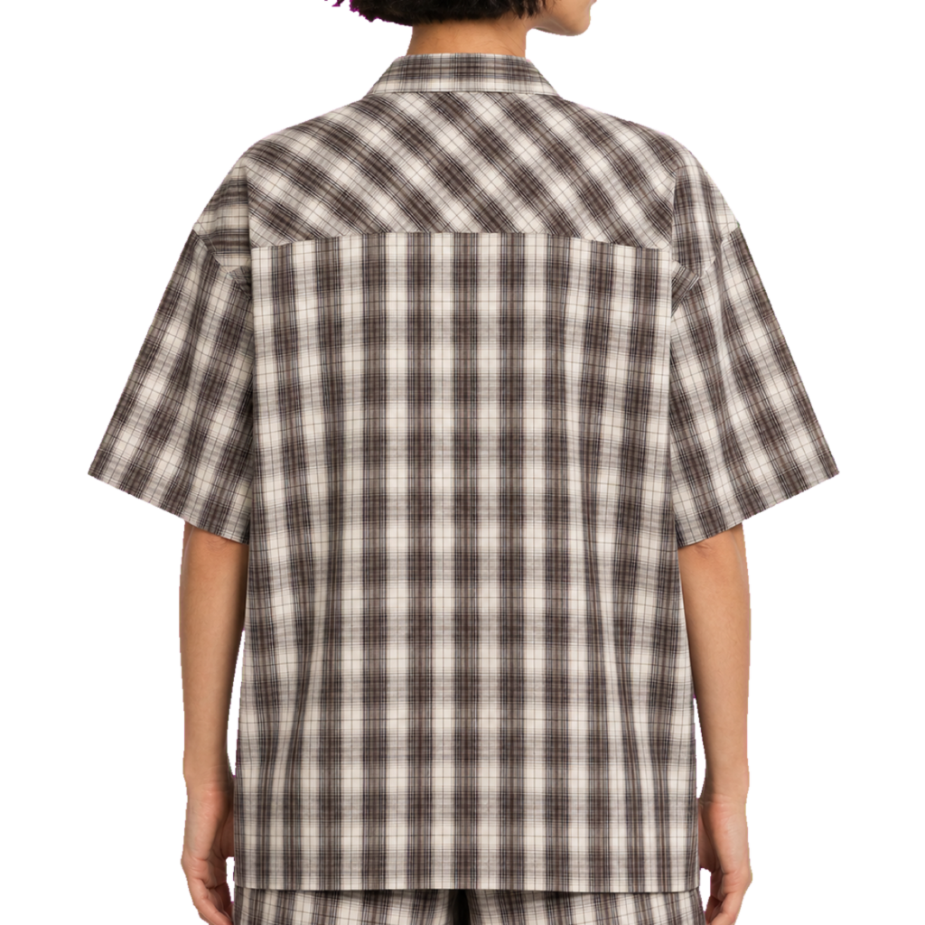 Boxy Plaid Shirt — vista trasera de fit