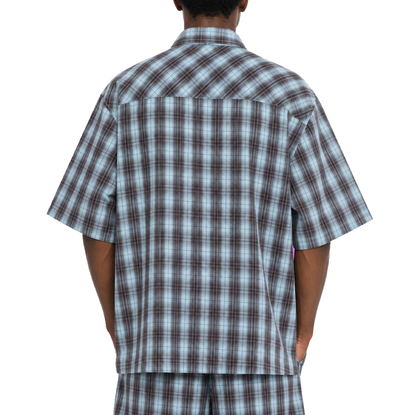 Boxy Plaid Shirt — vista trasera de fit
