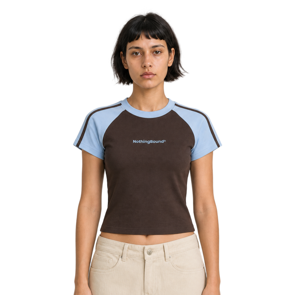 Contrast Raglan Tee marron y azul polvo - vista frontal de fit