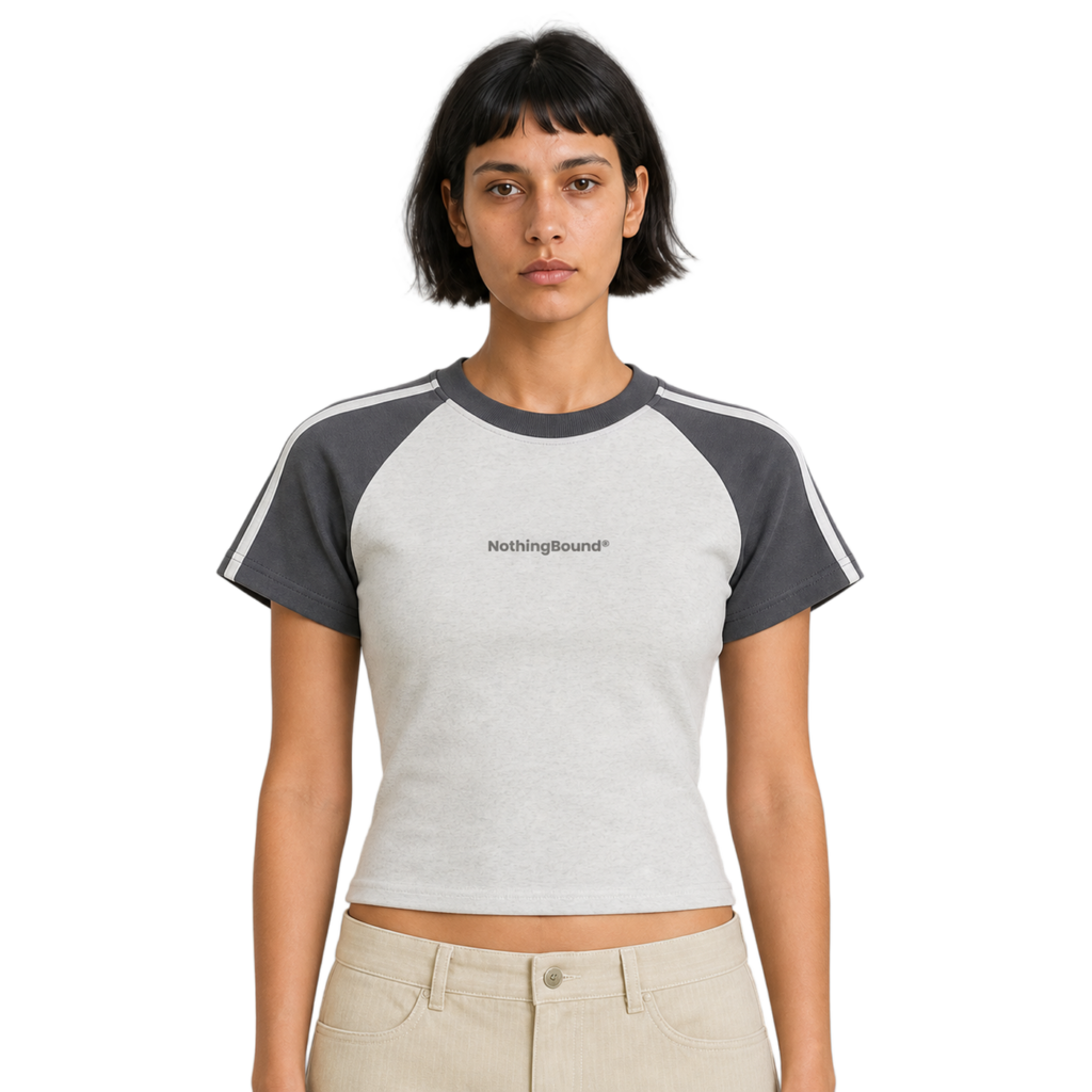 Contrast Raglan Tee gris y carbon - vista frontal de fit